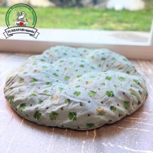 Cama redonda - Mediana - Blanco con Motivos verdes.